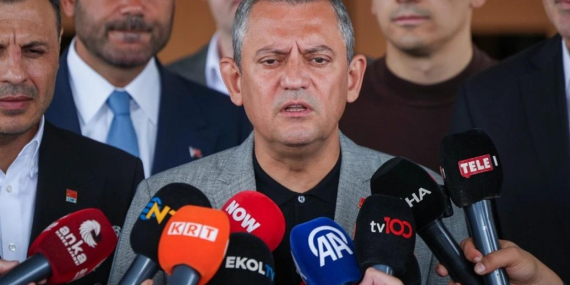 abdye-giden-ozgur-ozel-turkevini-kullanacak-fWNuwvGC.jpg