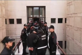 bursada-dev-uyusturucu-operasyonunda-53-kisi-tutuklandi-ixGYjOxQ.jpg