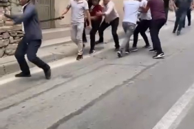 bursada-yumruk-ve-sopalarin-konustugu-meydan-muharebesi-kamerada-peh7x6p6.jpg