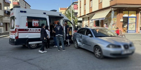 kayseride-otomobil-ile-minibus-carpisti-7si-ogrenci-8-kisi-yaralandi-d6V7VMjk.jpg