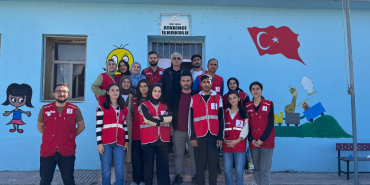 kizilay-gonullulerinden-atabindi-koyu-ilkokuluna-renkli-dokunus-pDzzhzn1.jpg