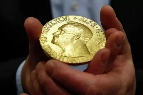 nobel-baris-odulunun-sahibi-belli-oldu-gaYd8xiO.jpg