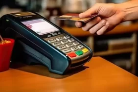 uyanik-esnaf-7-bin-tl-uzerindeki-alisverislerde-kart-kullanim-mecburiyetini-firsata-cevirdi-pqQp8Cgv.jpg