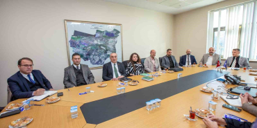 buyuksehir-kiyi-ilcelerindeki-ureticileri-dinledi-MzCac13e.jpg