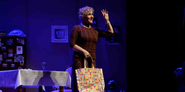 shirley-valentine-bursada-sahnelendi-LHJIOZF7.jpg