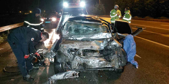 arkadasina-intihar-edecegini-soyleyen-genc-araciyla-tira-carparak-hayatini-kaybetti-ge8nV2Gz.jpg