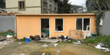 2-kardes-prefabrik-evde-olu-bulundu-B627uyTn.jpg