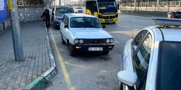 bursada-otomobil-hirsizi-24-saat-gecmeden-caldigi-aracla-yakalandi-Z3NlpmgN.jpg