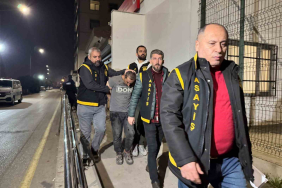 3-gun-boyunca-avm-havalandirmasinda-saklanan-hirsiz-yakalandi-6e5mN8Ji.jpg