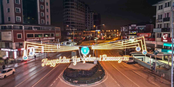 bursa-caddeleri-ramazan-icin-suslendi-iiEJWqRz.jpg