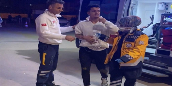 bursada-kavgayi-ayirmak-isteyen-kisi-karnindan-bicaklandi-KjJ8yJjs.jpeg