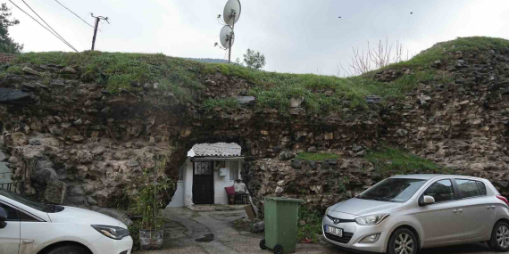 bursada-tarihe-canak-anten-diktiler-h5HTlRMS.jpg
