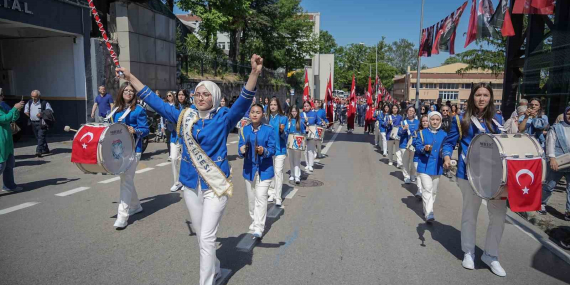 bursada-19-mayis-coskusu-WXuXMZBa.jpg