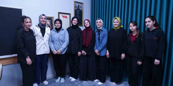 bursada-imam-hatip-ogrencilerinden-dijital-caga-ayak-uyduran-proje-qrUUJiBR.jpg
