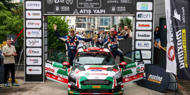 castrol-ford-team-turkiye-yesil-bursa-rallisinde-markalar-kupasini-kazandi-XttdhpCF.jpg