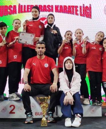 korfezli-karateciler-bursadan-9-madalya-ile-dondu-wzvPqtPL.jpg