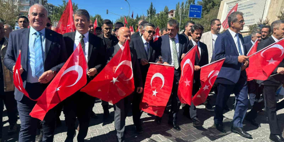 bakan-tekin-besni-egitim-bayramina-katildi-skQEeulv.jpg