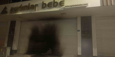 bursada-magaza-kundaklama-sorusturmasinda-3-tutuklama-L1SDYTeL.jpg