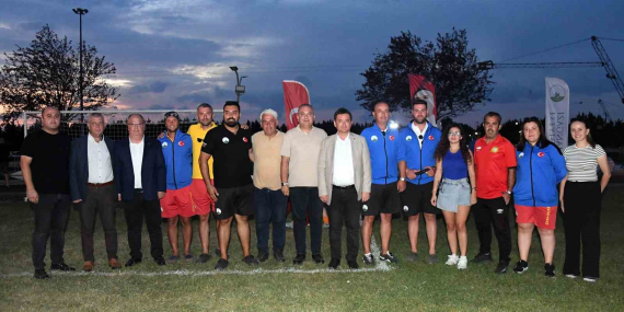 osmangazide-minik-yetenekler-futbol-soleninde-bulustu-shyud134.jpg
