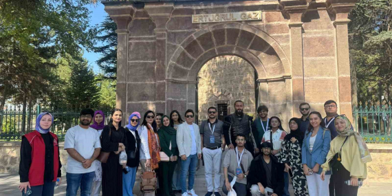 pakistanli-gencler-sogutte-agirlandi-UjV5UTEh.jpg