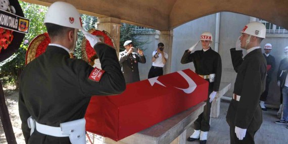 salihlide-kibris-gazisi-aziz-karaya-son-veda-MZEYcmyx.jpg