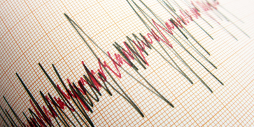 Seismograph,And,Earthquake.,A,Seismograph,That,Records,The,Seismic,Activity