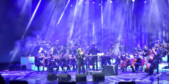 63-uluslararasi-bursa-festivalinde-fettah-can-ruzgari-NViO6x91.jpg