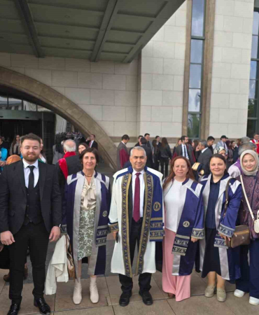 adu-rektoru-kent-yuksekogretim-kurulu-2025-2026-akademik-yili-acilis-torenine-katildi-hYQWRV1W.jpg