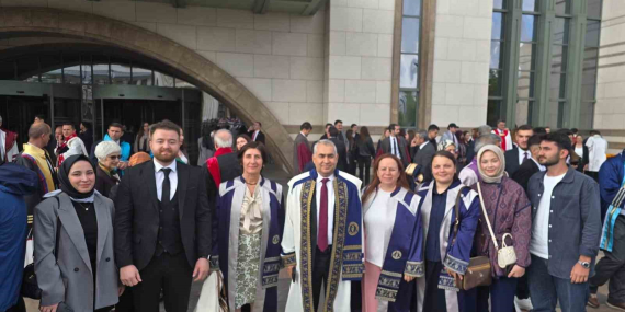 adu-rektoru-kent-yuksekogretim-kurulu-2025-2026-akademik-yili-acilis-torenine-katildi-hYQWRV1W.jpg