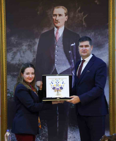 antalya-buyuksehir-belediyesi-ve-litvanya-heyeti-arasinda-isbirligi-imkanlari-gorusuldu-gCsQ4Ast.jpg