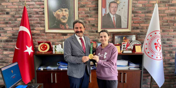 avrupa-sampiyonu-ertunc-il-muduru-kalin-ile-bir-araya-geldi-cJCditqX.jpg