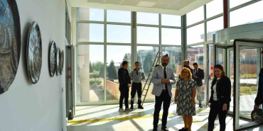bseude-sanat-ve-estetik-bulustu-KsQfmEXs.jpg