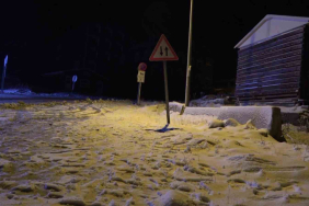 bursada-kar-yagisini-gorenler-gece-yarisi-uludaga-akin-etti-clAP1t9Z.jpg