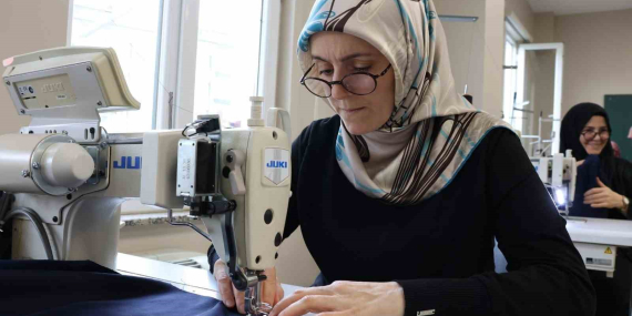 dikisle-isinan-kalpler-umraniyeden-vana-yardim-eli-7Felnuri.jpg