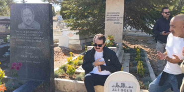ibrahim-tatlises-neset-ertasin-mezarini-ziyaret-etti-8ymYaDEa.jpg
