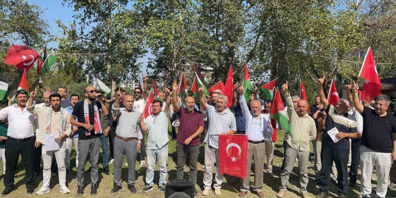 osmaniyede-vatandaslar-sumud-filosu-ve-gazze-halkina-destek-verdi-fdST4dwz.jpg