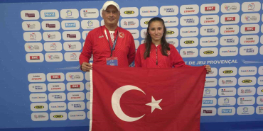 samsunsporlu-yagmur-dunya-3su-oldu-9DY9JimD.jpg