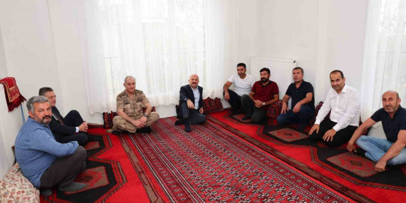 vali-osman-varol-koy-evlerini-ziyaret-etti-gk1MsuZy.jpg