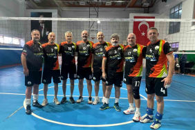 osmangazinin-veteran-voleybolculari-zirveye-cikti-ETpVu3kE.jpg