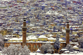 bursa-ulu-cami-dunya-finalinde-viki-anitlari-seviyorda-turkiye-birincisi-oldu-viu8hbXe.jpg