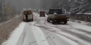 bursada-yogun-kar-yollari-kapatti-5LIWbwwJ.jpg