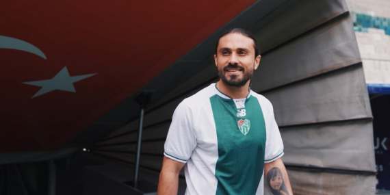 bursaspor-ilk-transferini-acikladi-halil-akbunar-PcYbrcPO.jpg