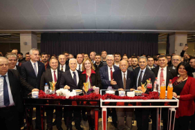 buyuksehir-ailesi-yeni-yili-birlikte-kutladi-QMhZRwVV.jpg