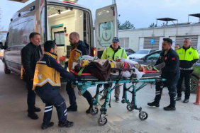 kontrolden-cikan-minibus-sarampole-yuvarlandi-1-yarali-wPzdkwmH.jpg