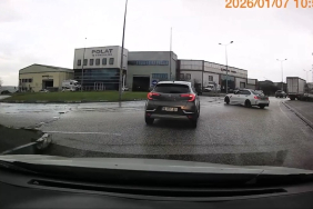 bursada-cadde-ortasinda-driftin-bedeli-58-bin-lira-oldu-IeezApPH.jpg