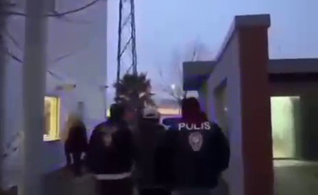 bursada-21-yil-11-ay-hapis-cezasi-bulunan-firari-yakalandi-7CBZQ2aX.jpg