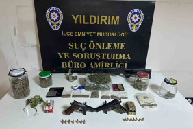 bursada-film-gibi-zehir-baskinidilenci-kiligindaki-polis-kapiyi-actirdi-kyO3bHzO.jpg