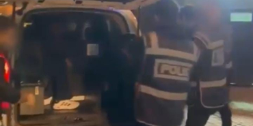 bursada-uyusturucu-operasyonu-2-supheli-yakalandi-cok-sayida-uyusturucu-ele-gecirildi-4J9P9jmB.jpg