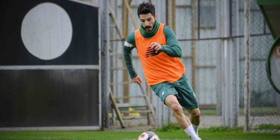 bursaspor-isparta-32-spor-maci-hazirliklarini-surduruyor-iFbdJqMQ.jpg