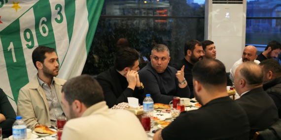 bursaspor-ve-mke-ankaragucu-iftar-sofrasinda-bulustu-1T37Inaw.jpg